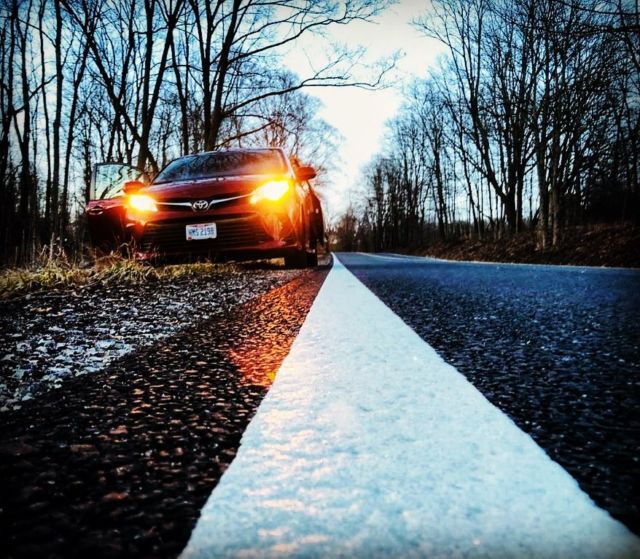 Stopping by the #woods on a #chilly #morning 

#random #mobile #car #road #divider #mobilephotography #randomclick