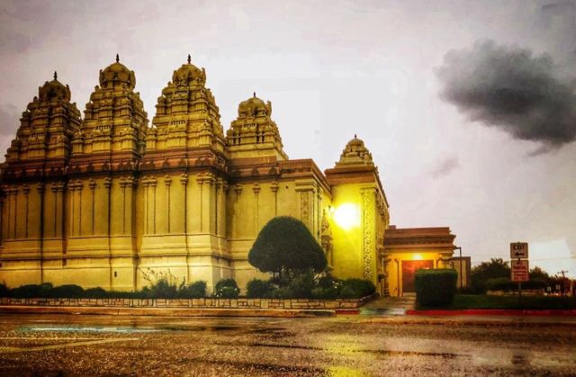 #dfw #hindu #temple #dallas #rain #rainy #eve #evening #random #mobile #randomclick #mobilephotography