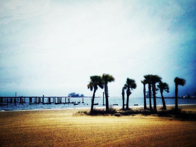 #biloxi #biloximississippi #mississippi #mobilephotography #randomclick #beach #ocean #sky